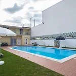 Charming House In Boa Vista With Private Pool * Boa Vista (Leiria)