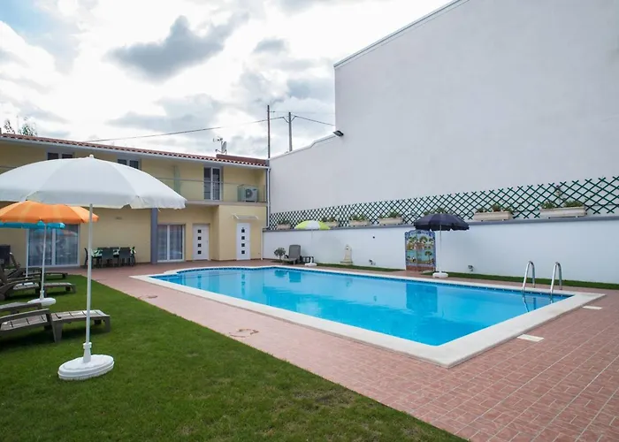 Charming House In Boa Vista With Private Pool * Boa Vista (Leiria)